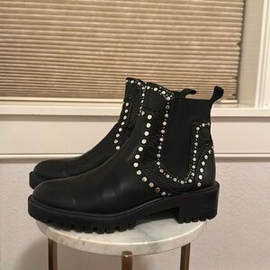 Zara boots size 37 or 7